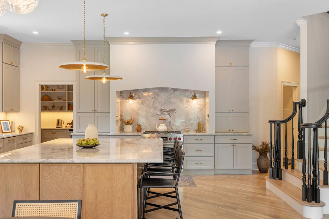 Kitchen in honed marble