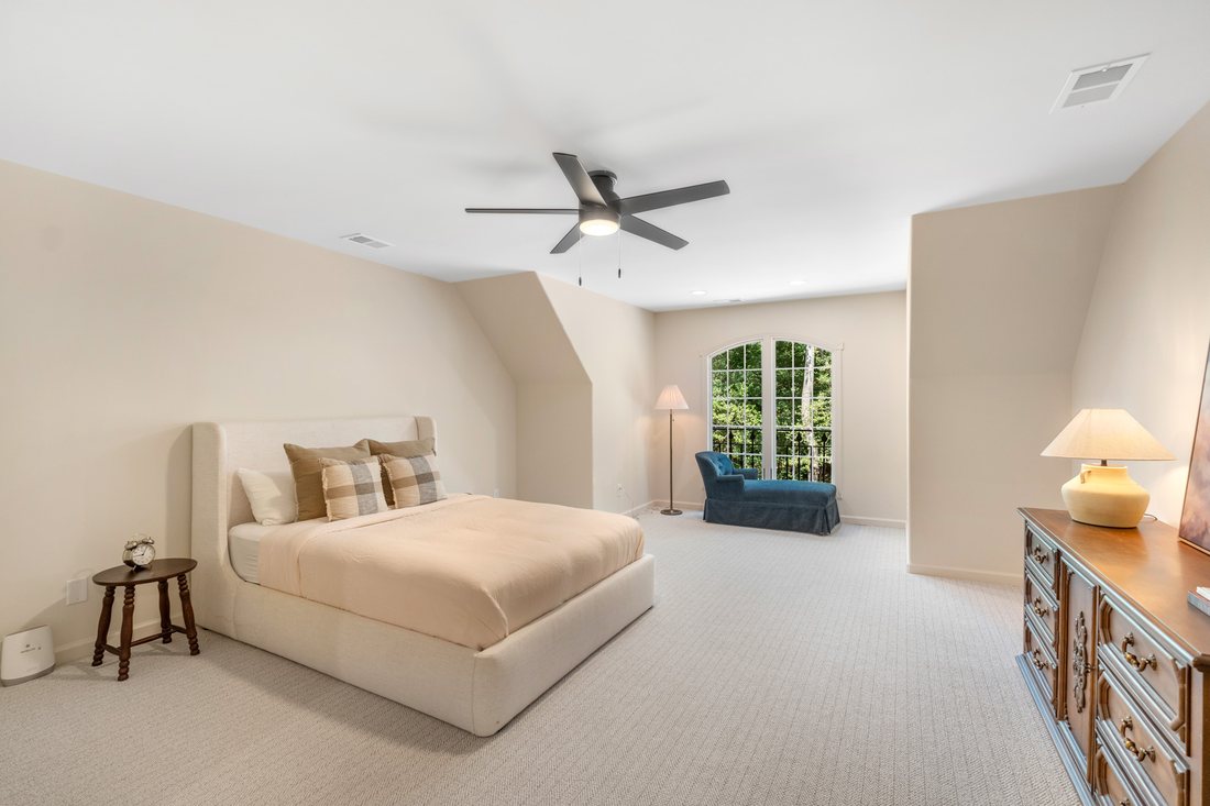 Upstairs bedroom
