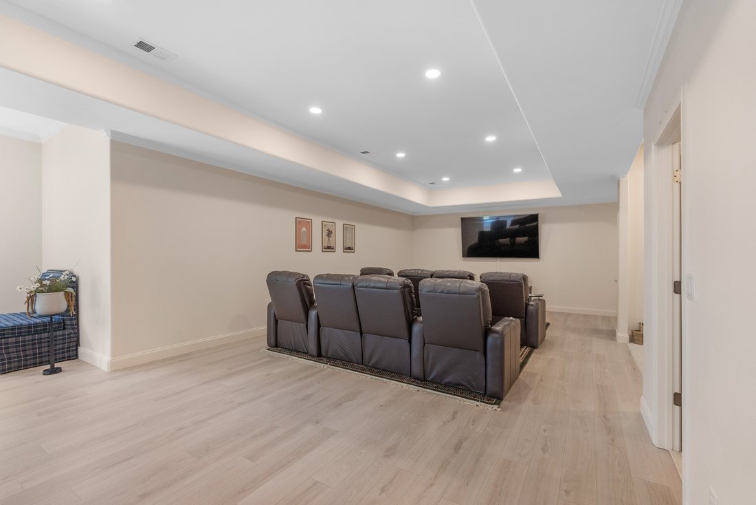 Terrace level living