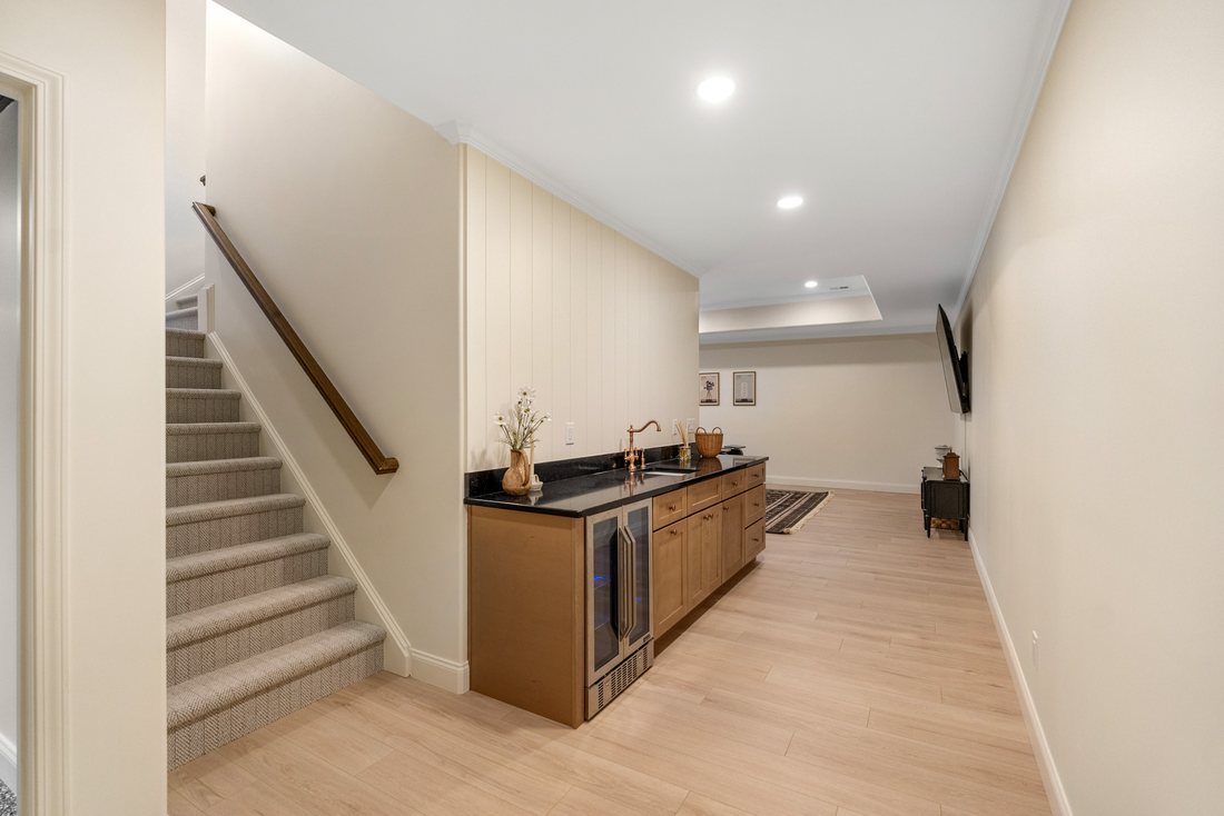 Terrace level kitchenette